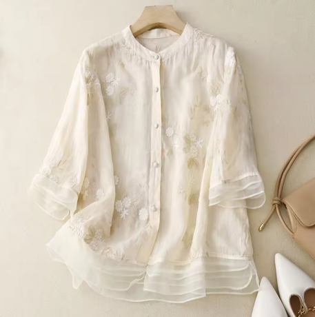 Élodie™ - Blusa elegante con delicados bordados y detalles estilizados